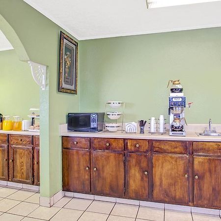 Knights Inn Memphis Airport Εξωτερικό φωτογραφία