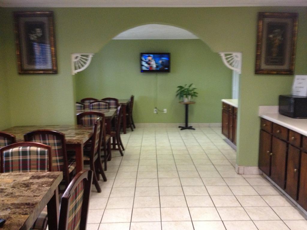 Knights Inn Memphis Airport Εξωτερικό φωτογραφία