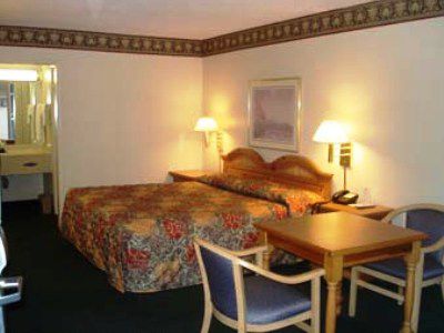 Knights Inn Memphis Airport Δωμάτιο φωτογραφία